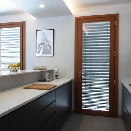 Villa Amarena, Centralissima Giardino E Parcheggio Angera