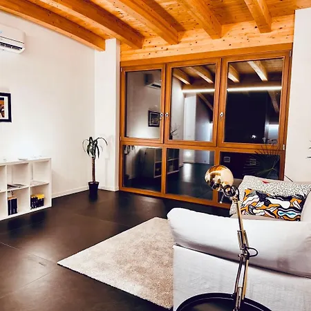 Amarena, Centralissima Giardino E Parcheggio Villa Angera