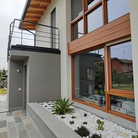 Villa Amarena, Centralissima Giardino E Parcheggio Angera