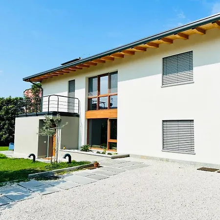 Amarena, Centralissima Giardino E Parcheggio Villa Angera