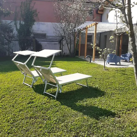 Amarena, Centralissima Giardino E Parcheggio 안게라